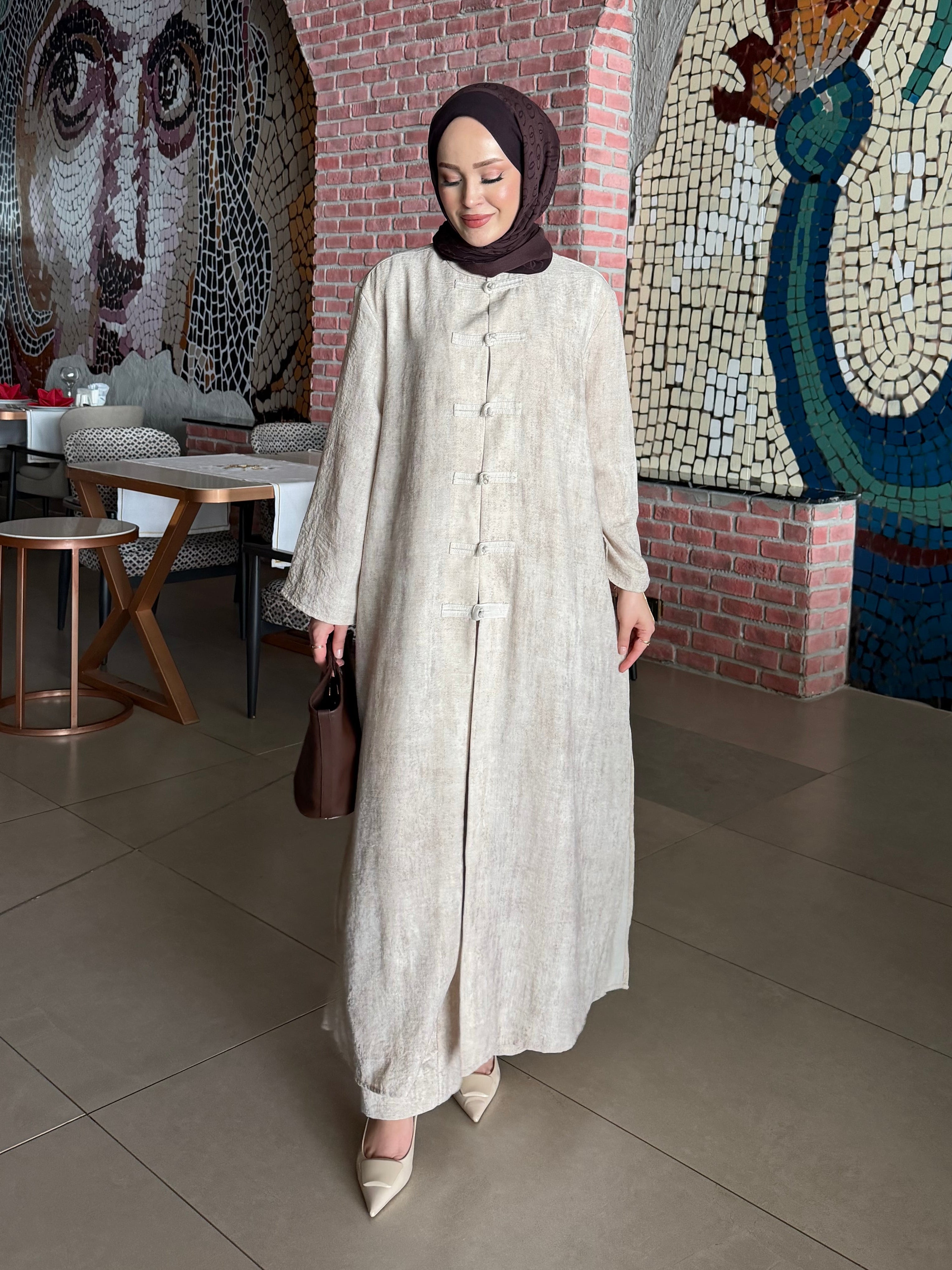 Sakura Çin düğüm kapama tunik & pantolon takım taş rengi