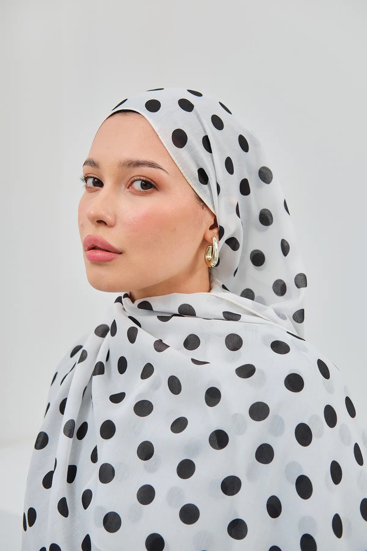 Puantiye Desenli Pamuk Soft Şal Beyaz