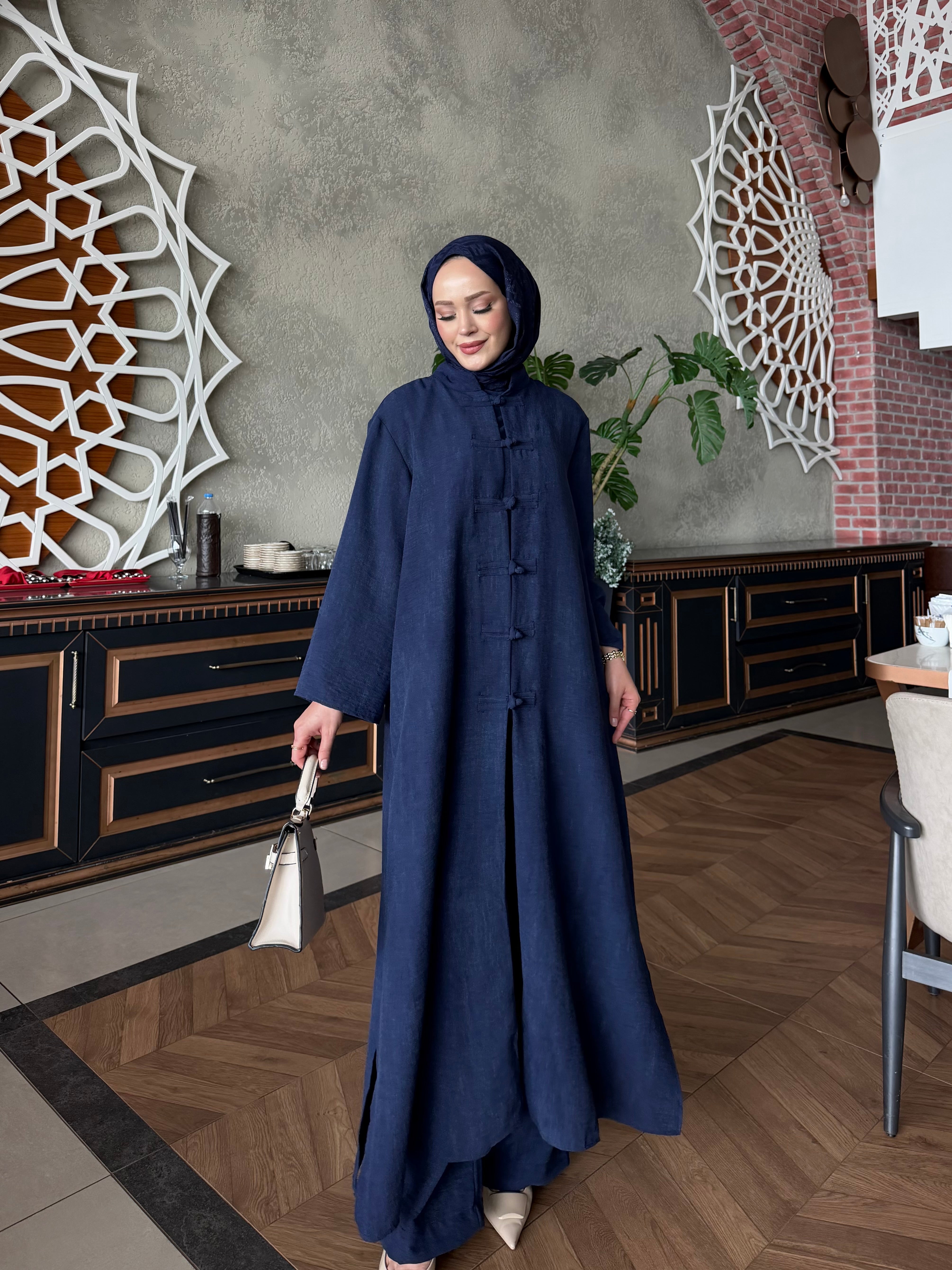 Sakura Çin düğüm kapama tunik & pantolon takım lacivert