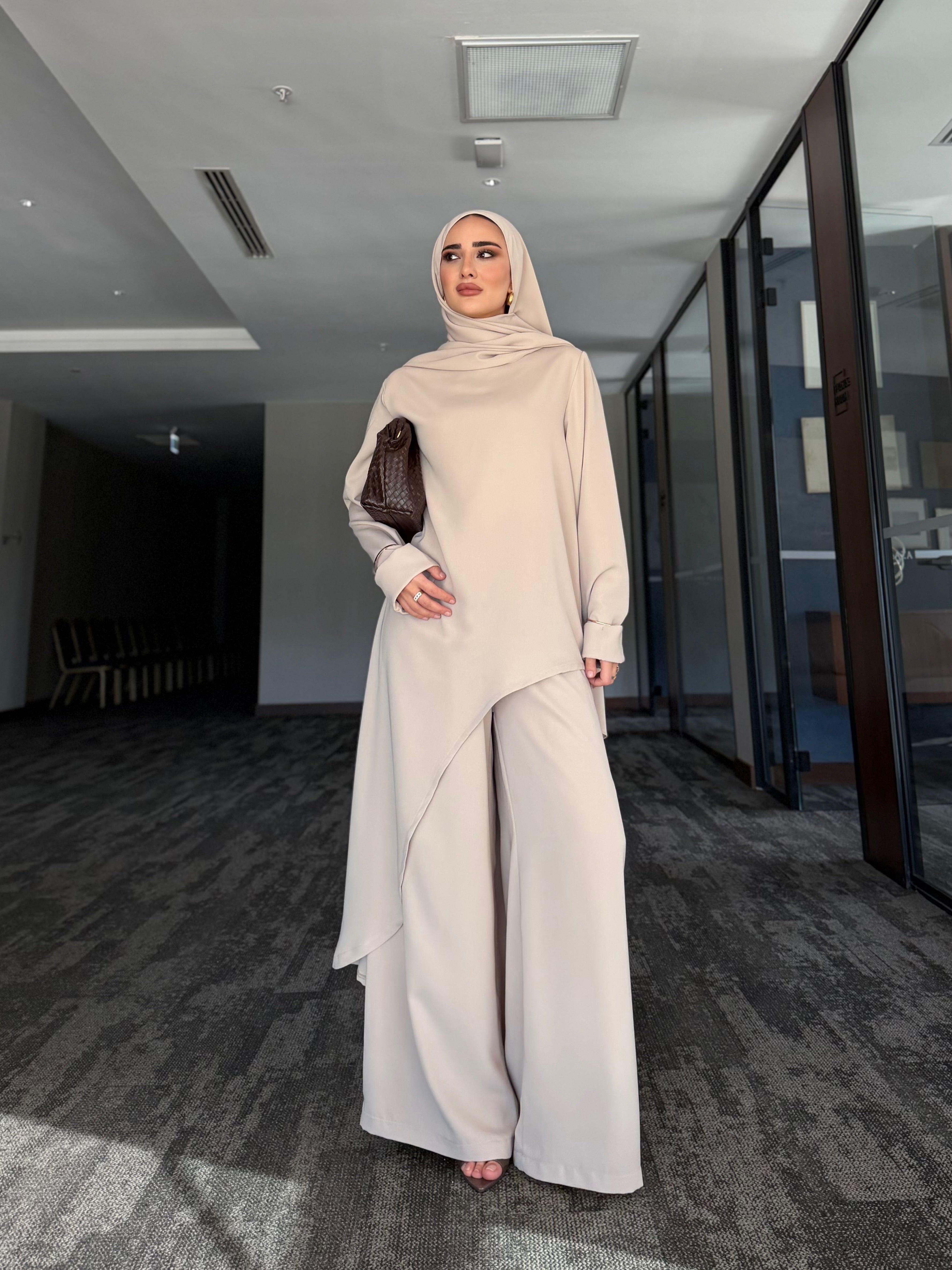 Aura asimetrik kesim tunik & pantolon taş rengi