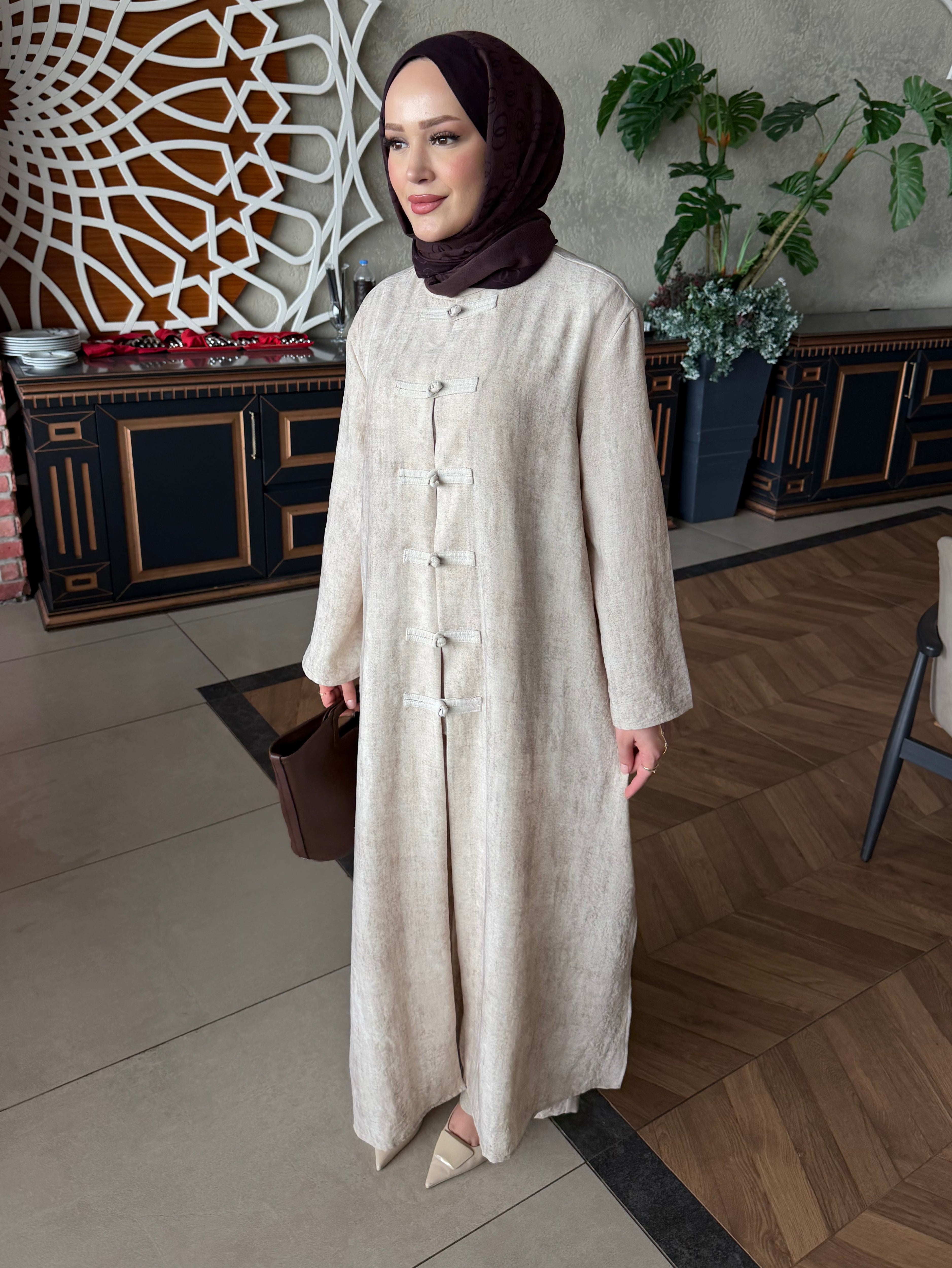 Sakura Çin düğüm kapama tunik & pantolon takım taş rengi