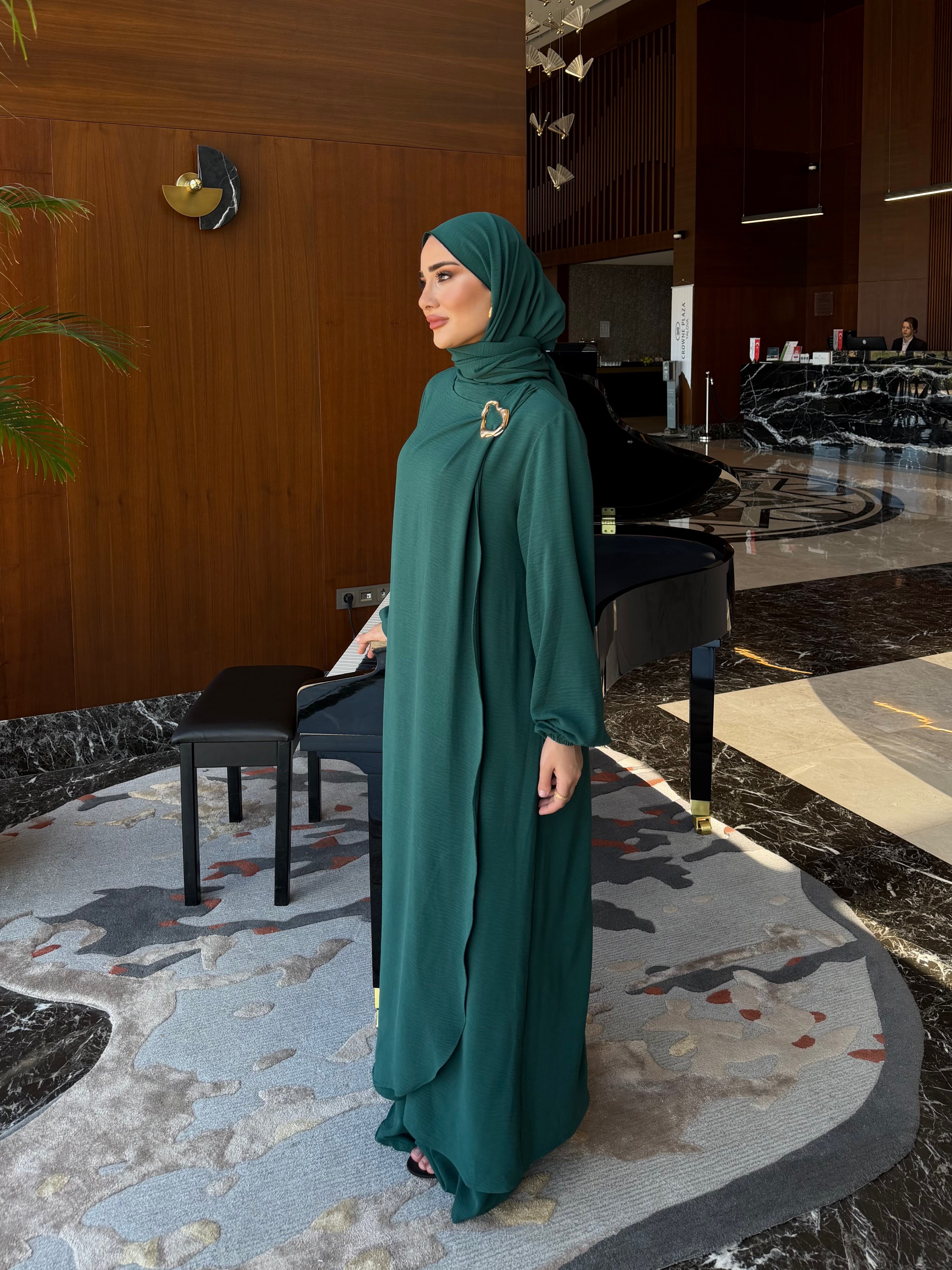 Royal metal broş detaylı tunik & pantolon zümrüt yeşili